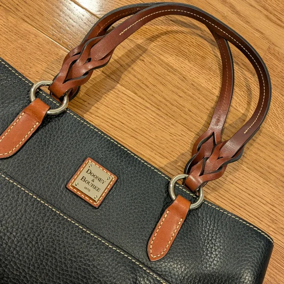 Dooney & Bourke Black Pebble Leather Shoulder Bag Purse - Picture 3 of 16